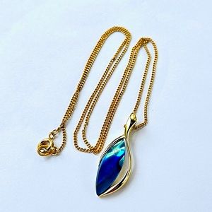 New Zealand Abalone Shell Gold Necklace